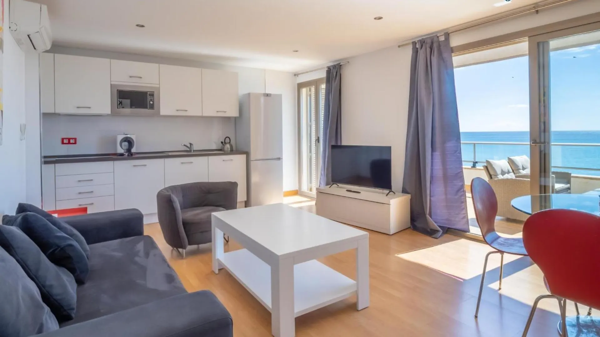 Apto Antic 201 Pax 4 S'Illot  Apartamento S'Illot (Mallorca)
